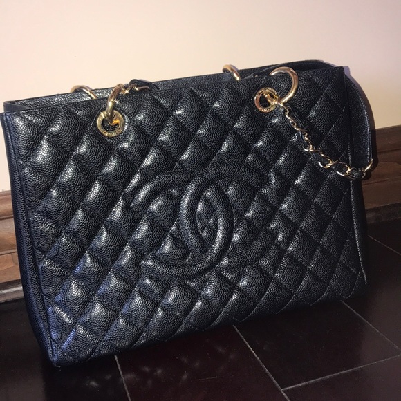 CHANEL Handbags - CHANEL QUILTED CAVIAR GRAND